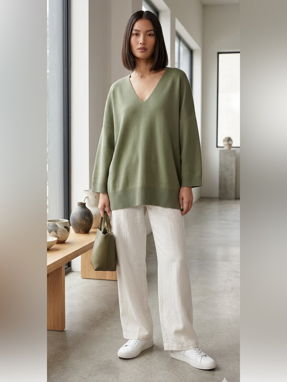 Wilfred Free
Souvenir Sweater Green size 3/L. Loungewear casual effortless wear.